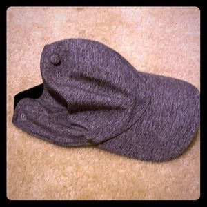 Lululemon baller hat in heather grey